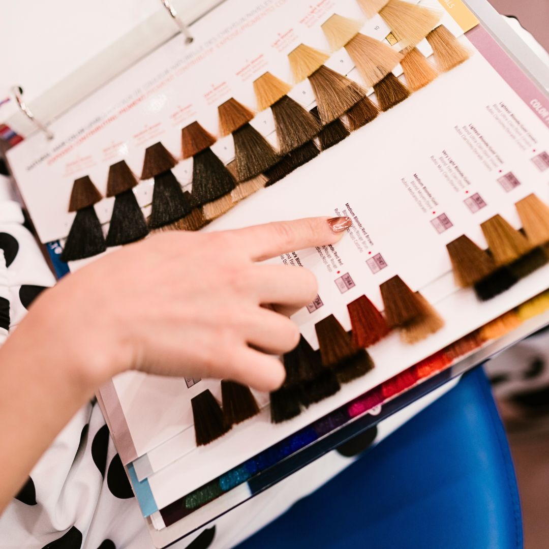 How to Colour Match Clothes to Hair: The Ultimate Fashion Hack