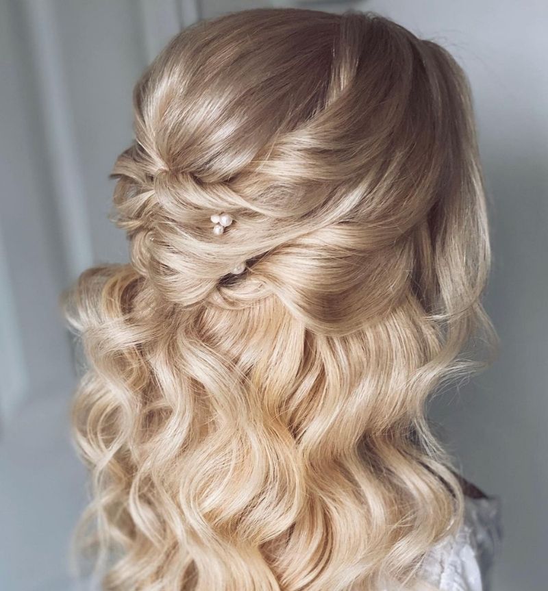 4 Awesome Romantic Half up Styles