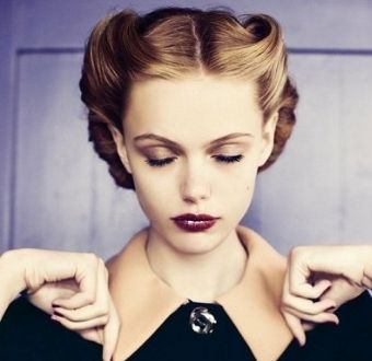 Get that look: Perfect 1940’s Victory Rolls