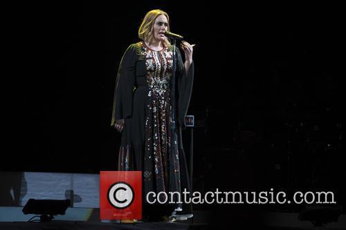 cliphair-extensions-glastonbury-2017.-adele